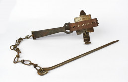 Steel-jawed rabbit traps were widely used in urban and rural Australia from 1880 to 1980. Source: National Wool Museum, via Victorian Collections.